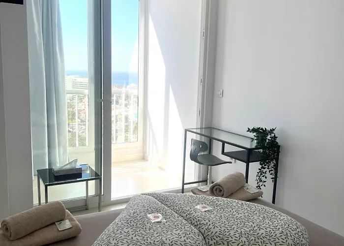 Heart Of Veronicas With Beautiful Ocean View *